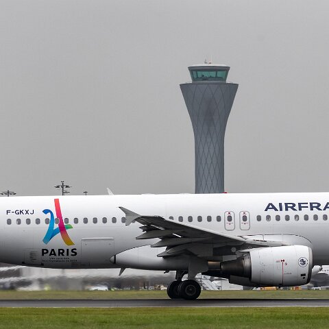 Air-France-F-GKXJ-2017-07-06