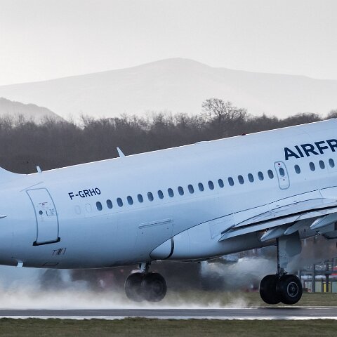 Air-France-F-GRHO-2017-03-20-1