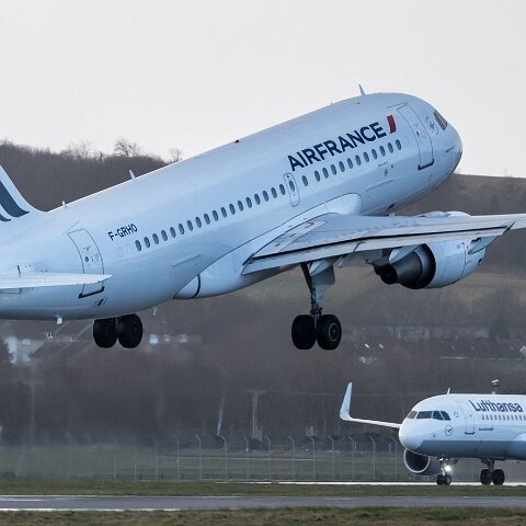 Air-France-F-GRHO-2017-03-20-2