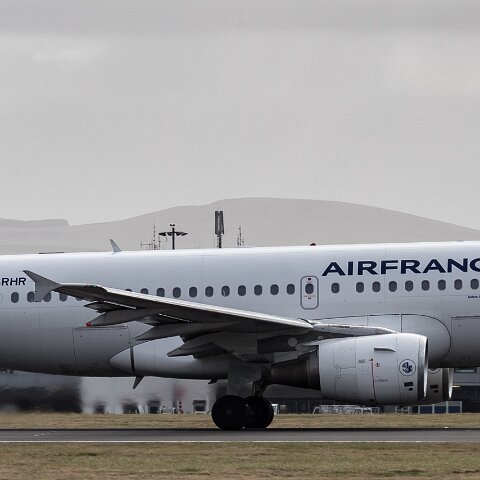 Air-France-F-GRHR-2017-03-13-2