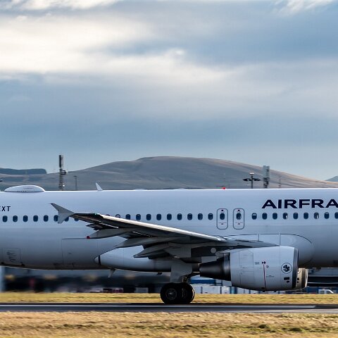 Air-France-F-GKXT-2019-12-13