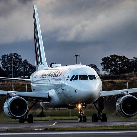 Air-France-F-GUGO-2021-12-01-2