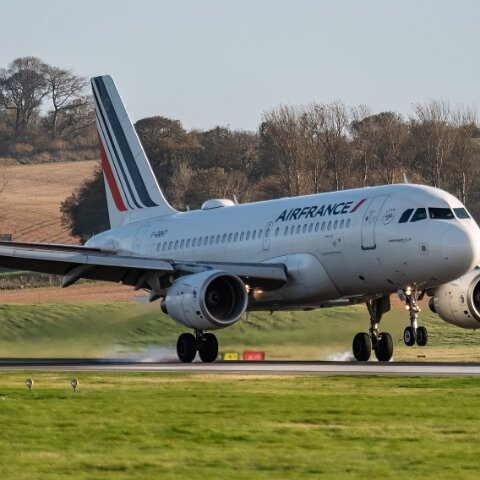 Air-France-F-GRHT-2022-11-11-2