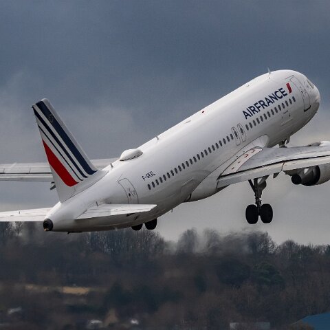 Air-France-F-GKXL-2023-03-18-1