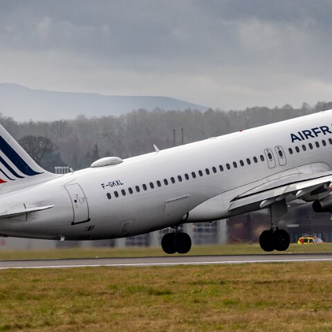 Air-France-F-GKXL-2023-03-18-7