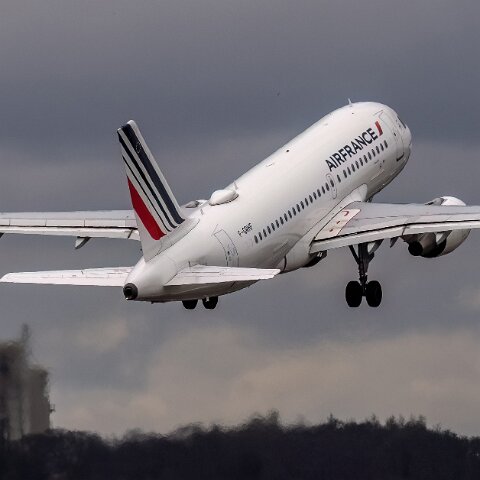 Air-France-F-GRHF-2023-04-13-1