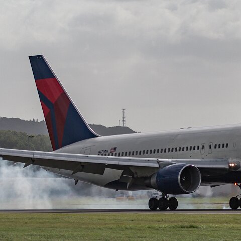 Delta-Airlines-N172DN-2016-08-07-3
