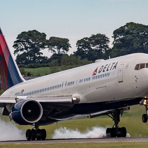 Delta-Airlines-N184DN-2016-07-13-2