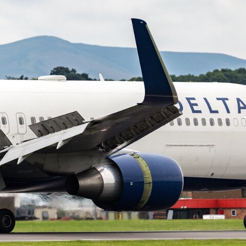 Delta-Airlines-N189DN-2016-07-23