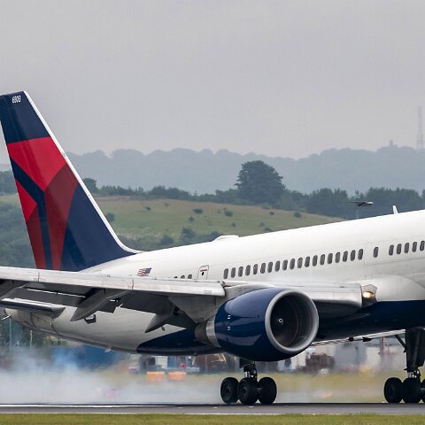 Delta-Airlines-N704X-2017-07-06-1