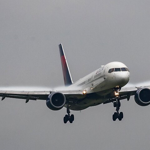 Delta-Airlines-N704X-2017-07-06-2