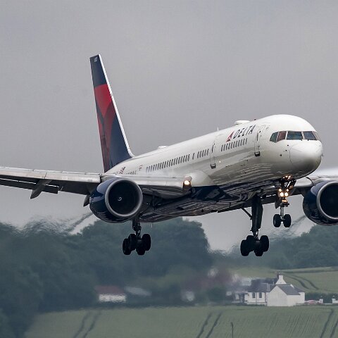Delta-Airlines-N704X-2017-07-06