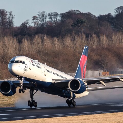 Delta-Airlines-N709TW-2017-12-28-2