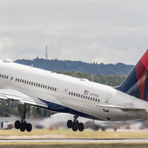 Delta-Airlines-N710TW-2017-06-26
