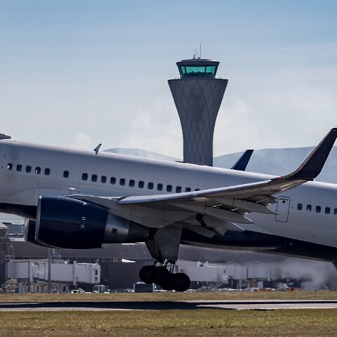 Delta-Airlines-N712TW-2017-03-27