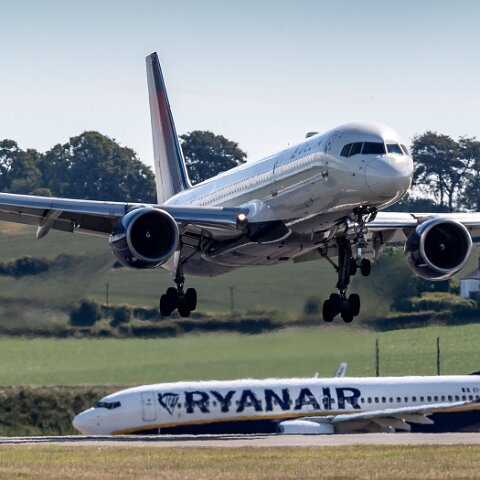 Delta-Airlines-N703TW-2018-06-21-1