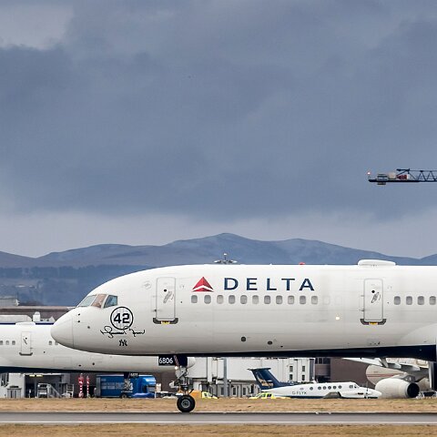 Delta-Airlines-N709TW-2018-04-02