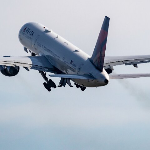 Delta-Airlines-N624AG-2019-04-05