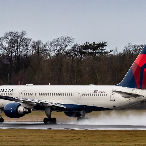 Delta-Airlines-N709TW-2019-12-14-2