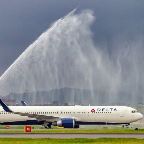Delta-Airlines-N1200k-2020-08-10-7