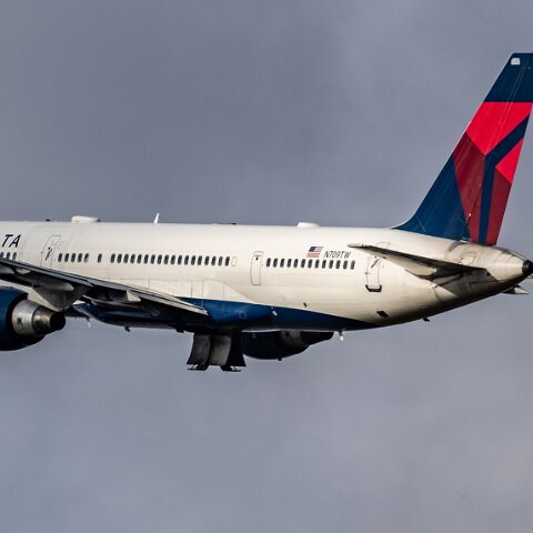 Delta-Airlines-N709TW-2020-03-02-1