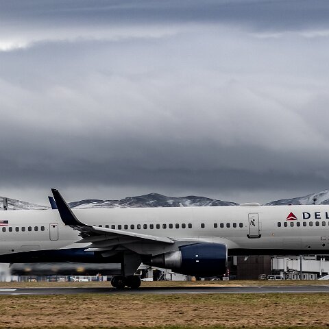 Delta-Airlines-N727TW-2020-02-14-1