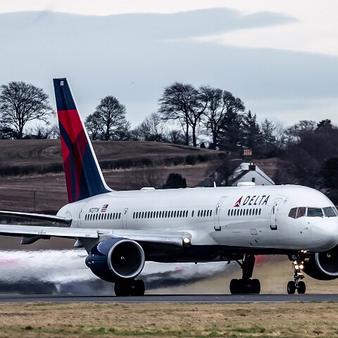 Delta-Airlines-N727TW-2020-02-14