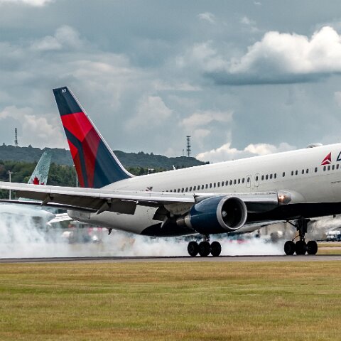 Delta-Airlines-N169DZ-2022-07-01-10