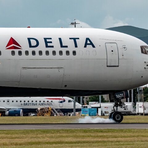 Delta-Airlines-N169DZ-2022-07-01-11