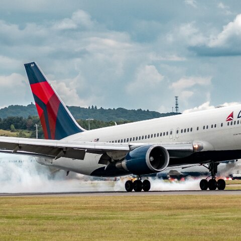 Delta-Airlines-N169DZ-2022-07-01-9