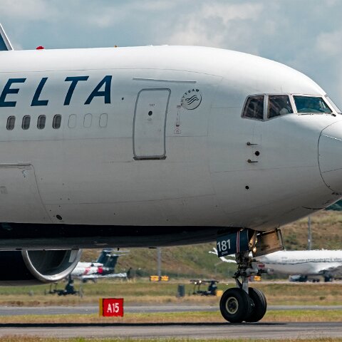 Delta-Airlines-N181DN-2022-06-27-2