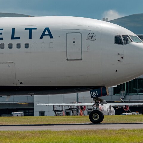 Delta-Airlines-N181DN-2022-06-27-3