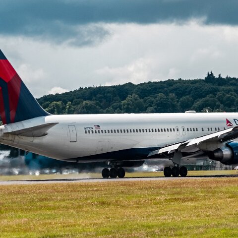 Delta-Airlines-N181DN-2022-06-27-4