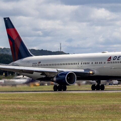 Delta-Airlines-N182DN-2023-07-03-2