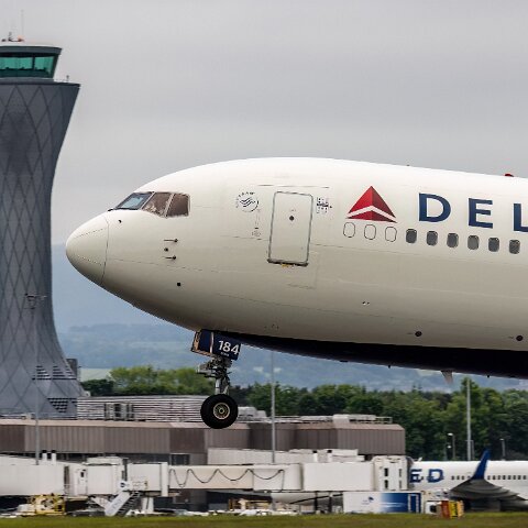 Delta-Airlines-N184DN-2023-06-05-8