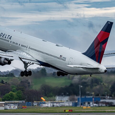 Delta-Airlines-N171DZ-2025-04-19-4