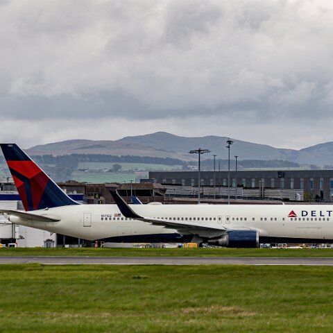 Delta-Airlines-N171DZ-2025-04-19-8
