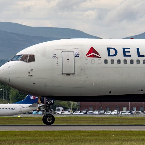 Delta-Airlines-N169DZ-2025-05-19-2