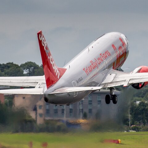 Jet2-G-CELO-2015-07-06-2