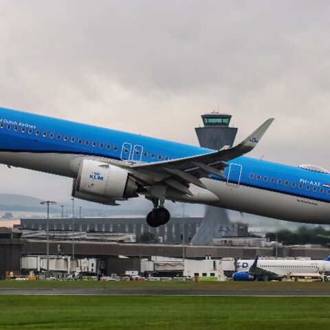 KLM-PH-AXE-2025-07-14-5