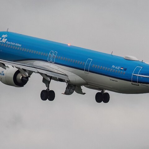 KLM-PH-AXE-2025-07-14-6