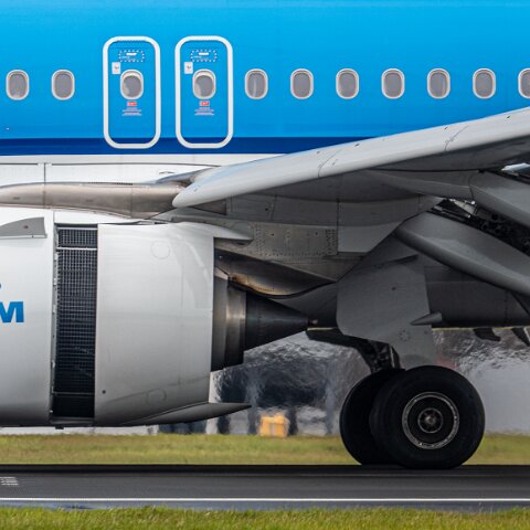 KLM-PH-AXC-2026-08-03-3