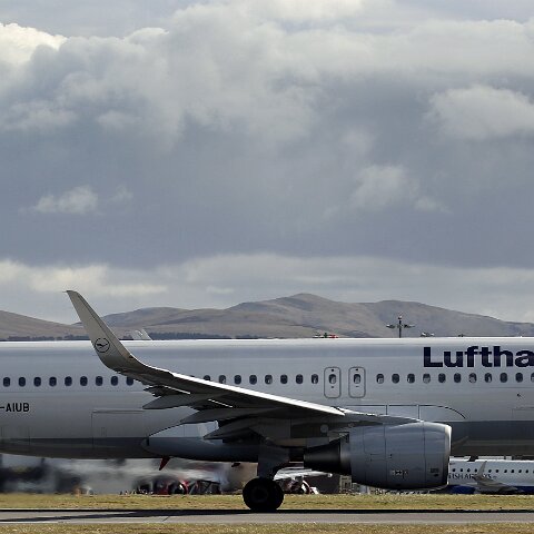 Lufthansa-D-AIDB-2015-03-23