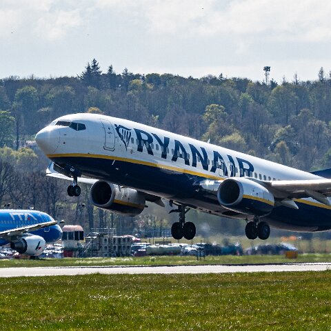 Ryanair-9H-QAF-2026-04-21-1