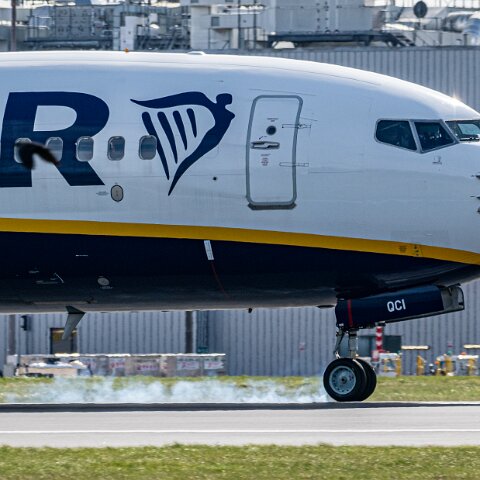 Ryanair-9H-QCI-2026-04-06-2