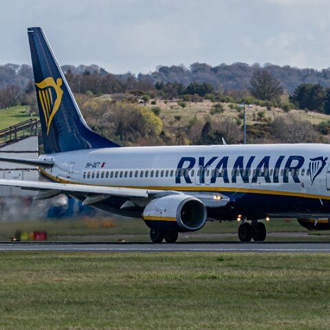 Ryanair-9H-QET-2026-04-13-1