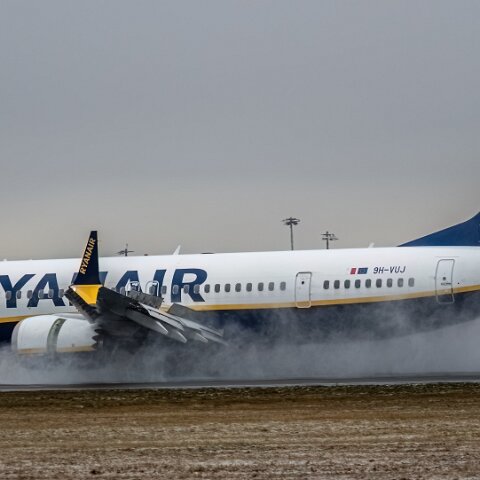 Ryanair-9H-VUJ-2026-01-09-11