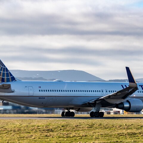 United-Airlines-N643UA-2020-03-20-13