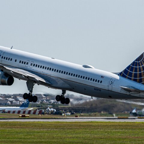 United-Airlines-N13110-2026-07-13-5