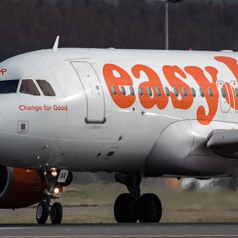 easyJet-G-EJAR-2017-03-13-6